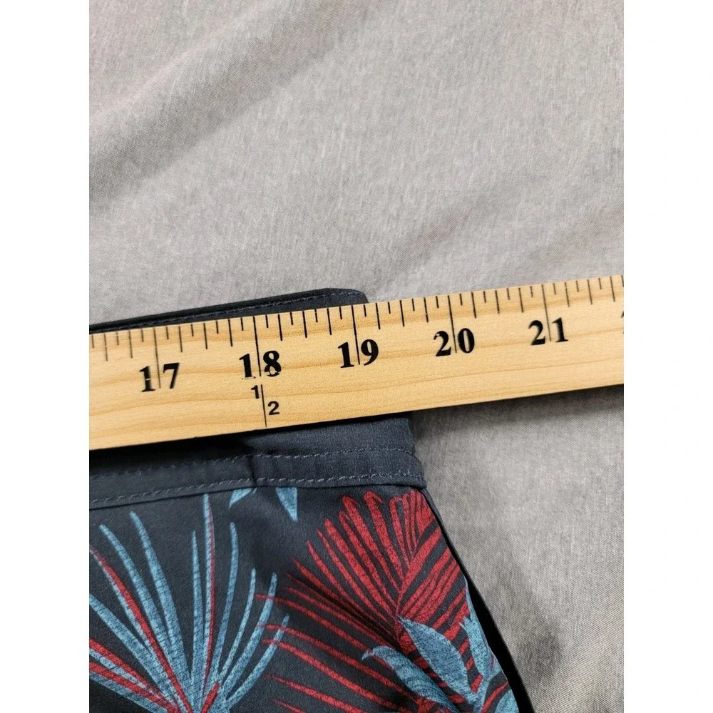 Travis Mathew Party Hearty Board Shorts Swim Trunks‎ Mens 38x9 Pockets